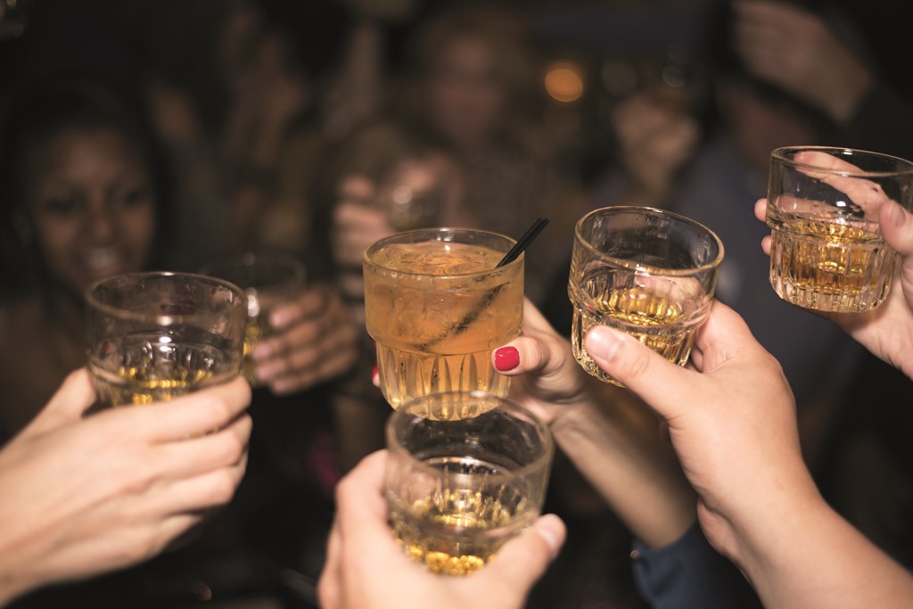 Peligros del consumo de alcohol en menores